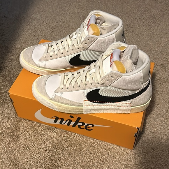 Nike Blazer Mid 77 Pro Club Vintage Retro Sneaker Trainers - Picture 4 of 9